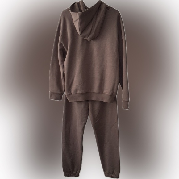 Playboy By PacSun Oversized Hoodie and Sweatpants - Picture 2 of 3